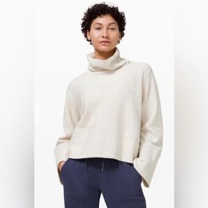 Lululemon Women's Ivory Retreat Yourself Pullover Activewear Top